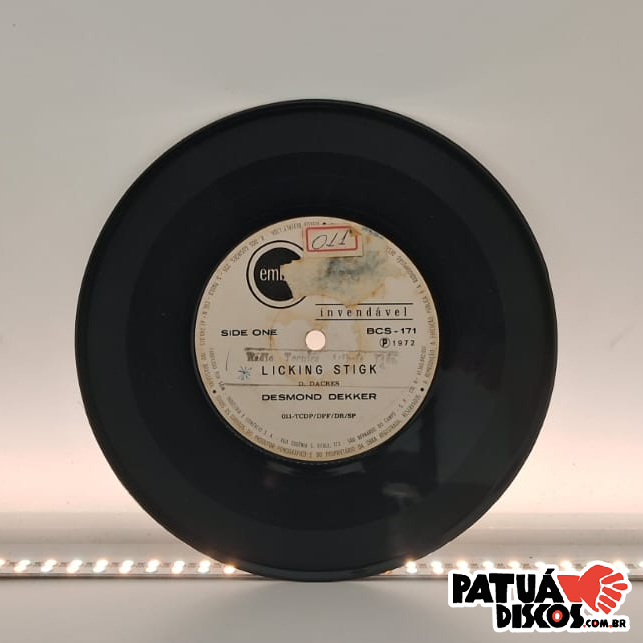 Desmond Dekker - Licking Stick - 7"