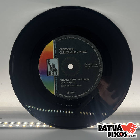 Creedence Clearwater Revival - Who'll Stop The Rain / Travelin' Band - 7"