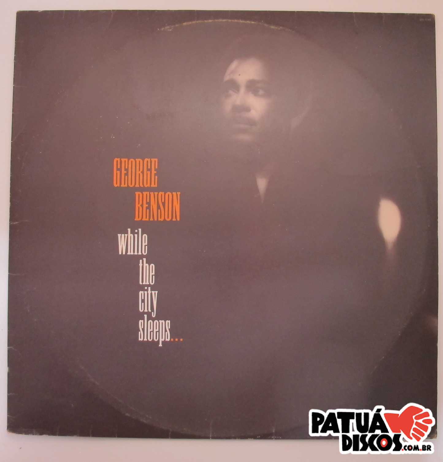 George Benson - While The City Sleeps... - LP