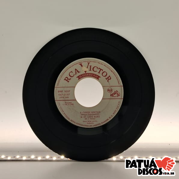 Glenn Miller And His Orchestra - Glenn Miller Plays Selections From The Film "The Glenn Miller Story" (Disco 2) - 7"