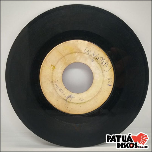 Derrick And Patsy - Are You Going To Marry Me? / Troubles - 7"